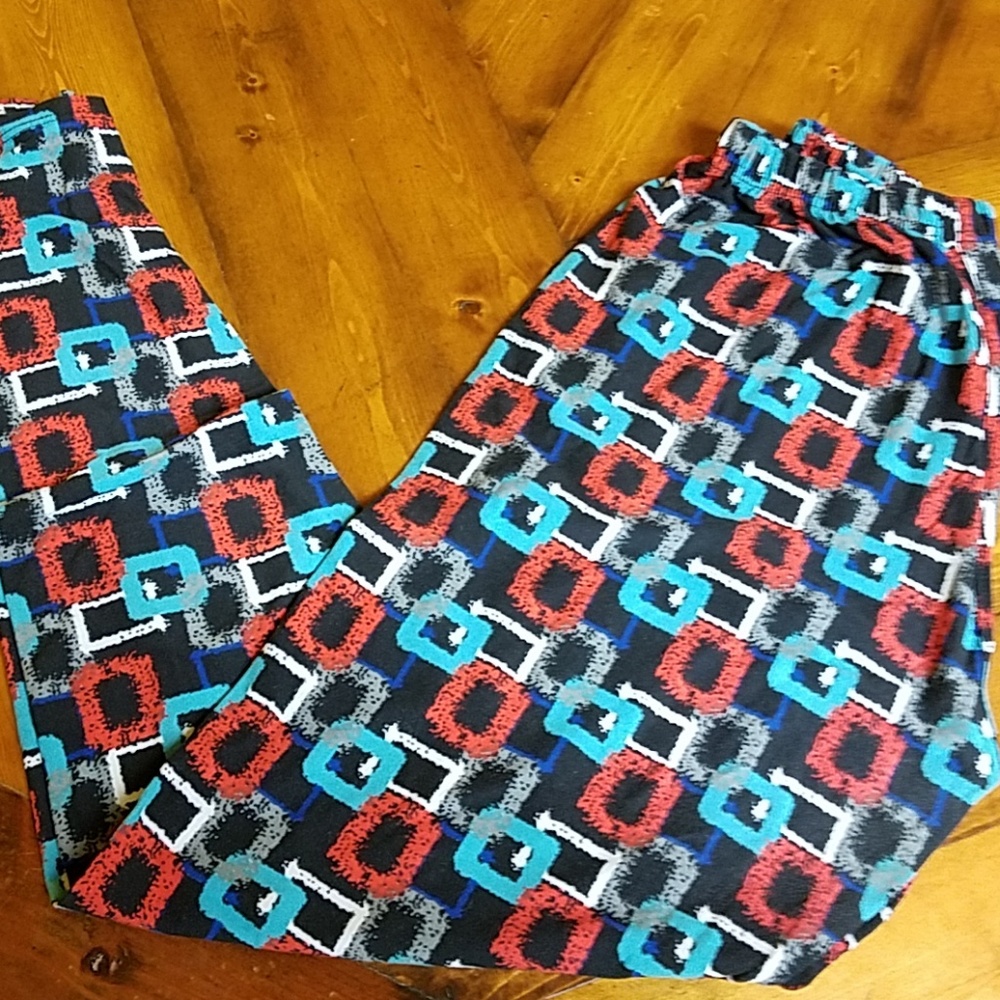 Agnes & Dora leggings size XL super soft colorful
